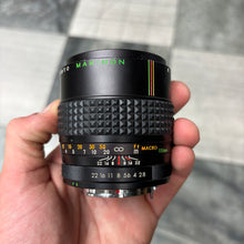 Load image into Gallery viewer, Auto Makinon 135mm f/2.8 Lens