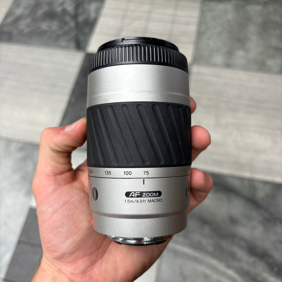 Minolta AF 75-300mm f/4.5-5.6 Lens