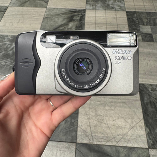 Nikon Zoom 600 AF