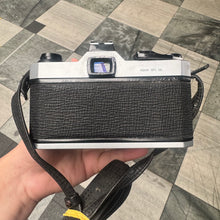 Load image into Gallery viewer, Pentax K1000 Body