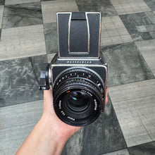 Load image into Gallery viewer, Hasselblad 500 C/M