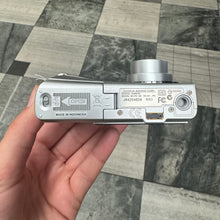 Load image into Gallery viewer, Olympus FE-130