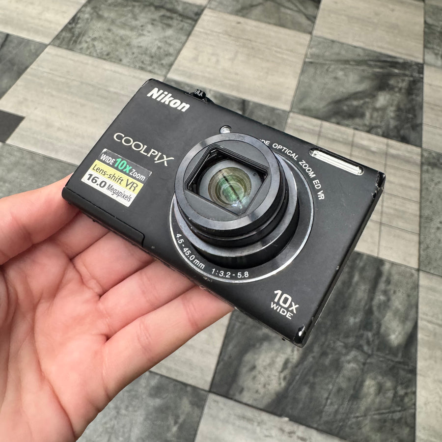 Nikon Coolpix S6200