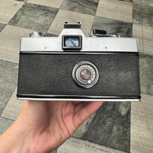 Load image into Gallery viewer, Minolta SRT 101