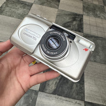 Load image into Gallery viewer, Olympus Superzoom 70G