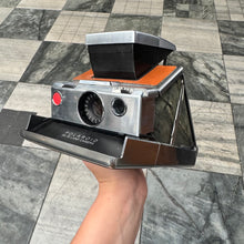 Load image into Gallery viewer, Polaroid SX-70 Land Camera