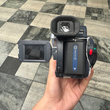 Load image into Gallery viewer, Sony DCR-TRV147E Camcorder