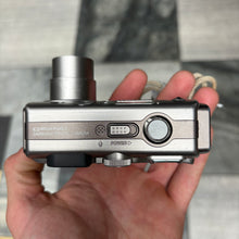 Load image into Gallery viewer, Samsung Digimax V4