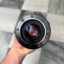 Load image into Gallery viewer, Minolta MD 135mm f/3.5 lens