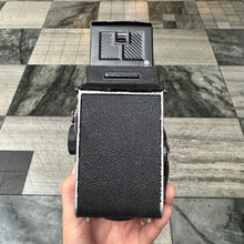 Load image into Gallery viewer, Yashica Mat-124G
