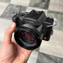 Load image into Gallery viewer, Panasonic Lumix DMC-FZ20
