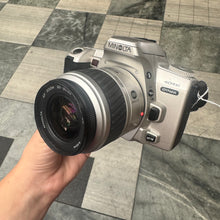 Load image into Gallery viewer, Minolta Dynax 404si
