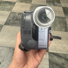 Load image into Gallery viewer, Sony DCR-TRV22E Camcorder