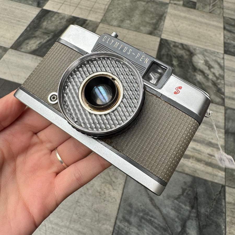 Olympus Pen-EE