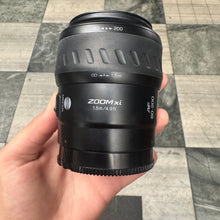 Load image into Gallery viewer, Minolta AF Zoom XI 80-200mm f/4.5(22)-5.6 Lens