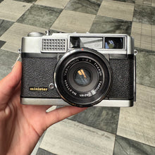 Load image into Gallery viewer, Yashica Minister
