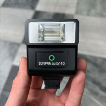 Load image into Gallery viewer, Sunpak Auto 140 Flash