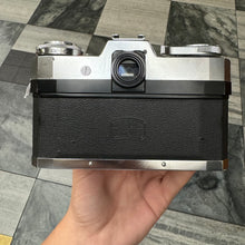 Load image into Gallery viewer, Zeiss Ikon Contaflex