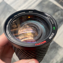 Load image into Gallery viewer, Astron MC Zoom Macro 28-135mm f/3.8-5.2 Lens
