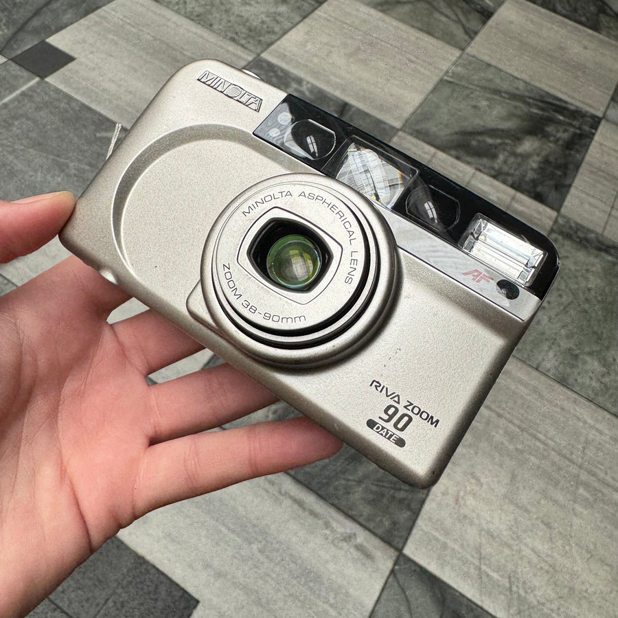 Minolta Riva Zoom 90 Date