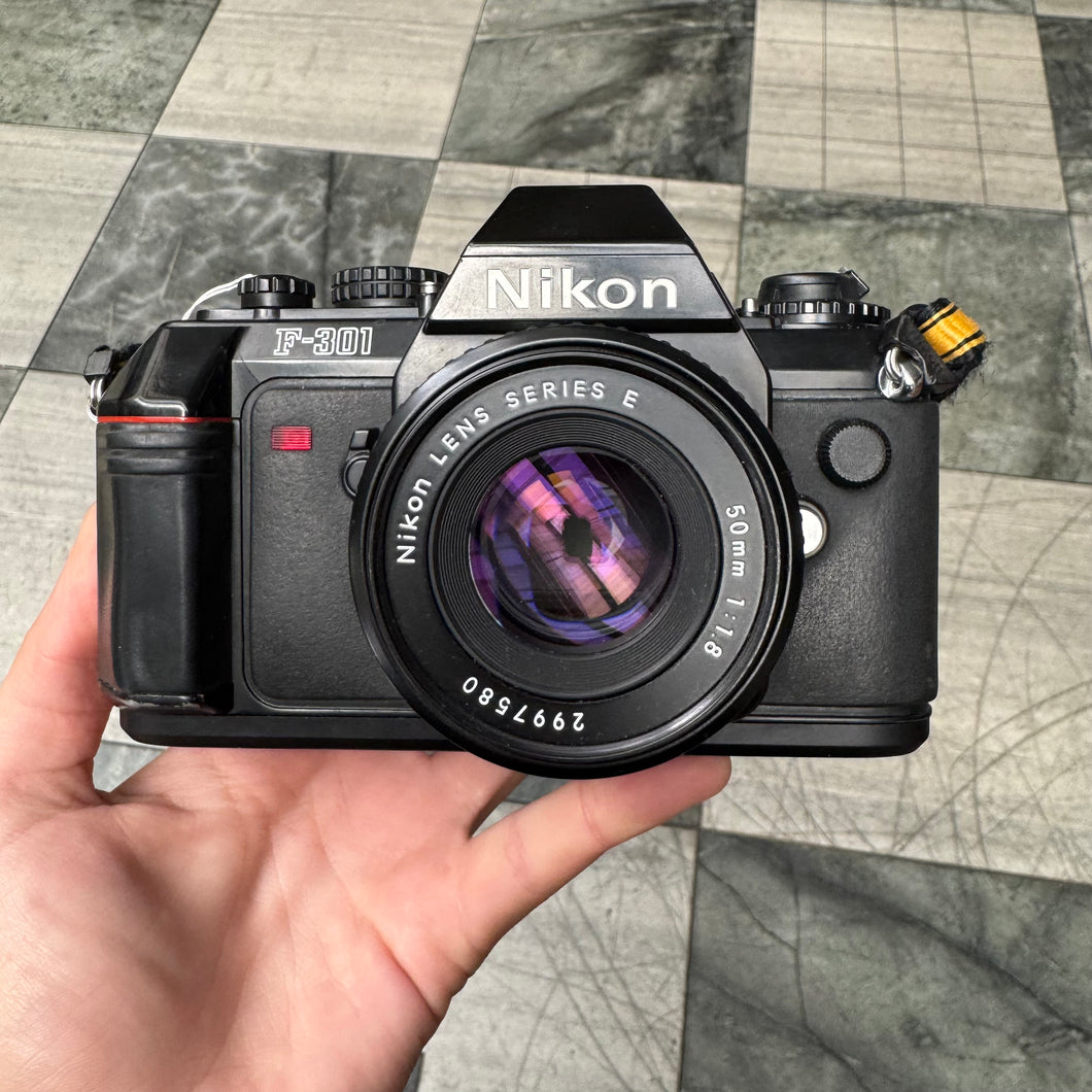 Nikon F-301