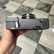 Load image into Gallery viewer, Konica C35 EF