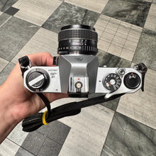 Load image into Gallery viewer, Asahi Pentax Spotmatic SP F
