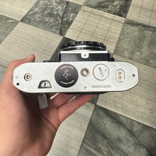 Load image into Gallery viewer, Nikon FG-20 Body