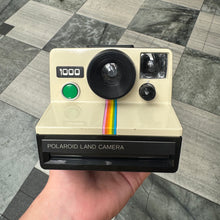 Load image into Gallery viewer, Polaroid Land Camera 1000