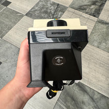 Load image into Gallery viewer, Polaroid Land Camera 1000