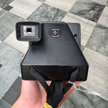 Load image into Gallery viewer, Polaroid Land Camera 1000