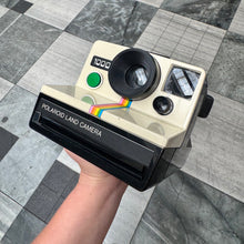 Load image into Gallery viewer, Polaroid Land Camera 1000