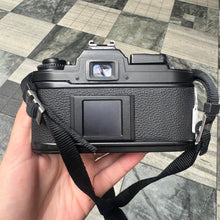 Load image into Gallery viewer, Nikon FG Body