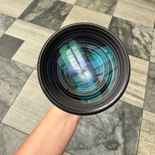 Load image into Gallery viewer, Nikon ED AF Nikkor 80-200mm f/2.8 Lens