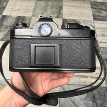 Load image into Gallery viewer, Nikon FE2 Body