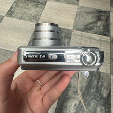 Load image into Gallery viewer, Fujifilm FinePix V10