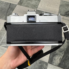 Load image into Gallery viewer, Canon EX Auto