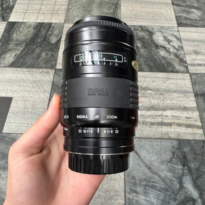 Sigma AF Zoom 75-200mm f/3.8 Lens