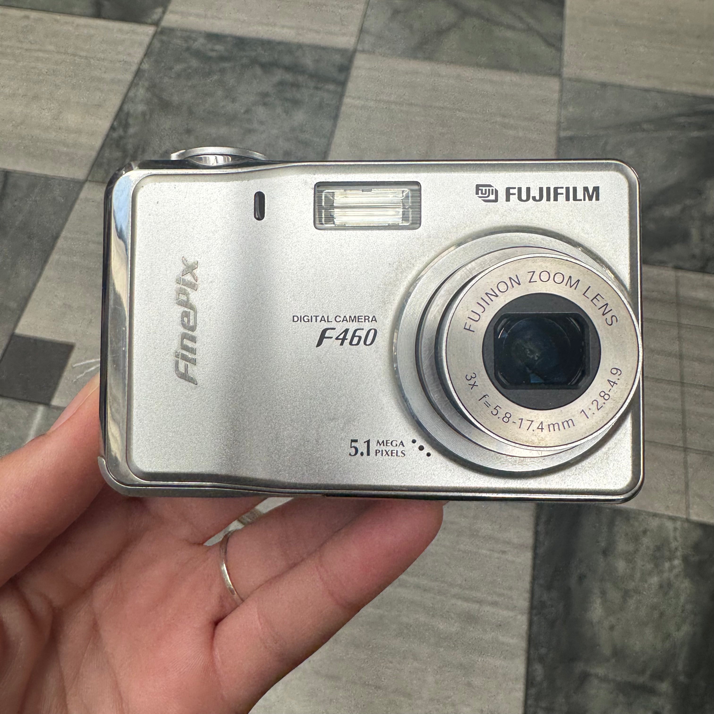 Fujifilm FinePix F460 – Junktion NZ