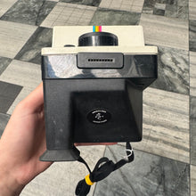 Load image into Gallery viewer, Polaroid Land Camera 1000