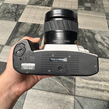 Load image into Gallery viewer, Minolta Dynax 505si