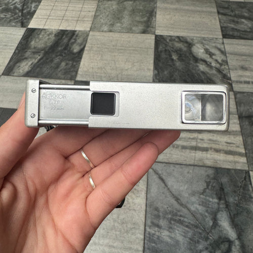 Minolta 16 II