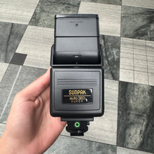 Load image into Gallery viewer, Sunpak Auto 383 Super Flash