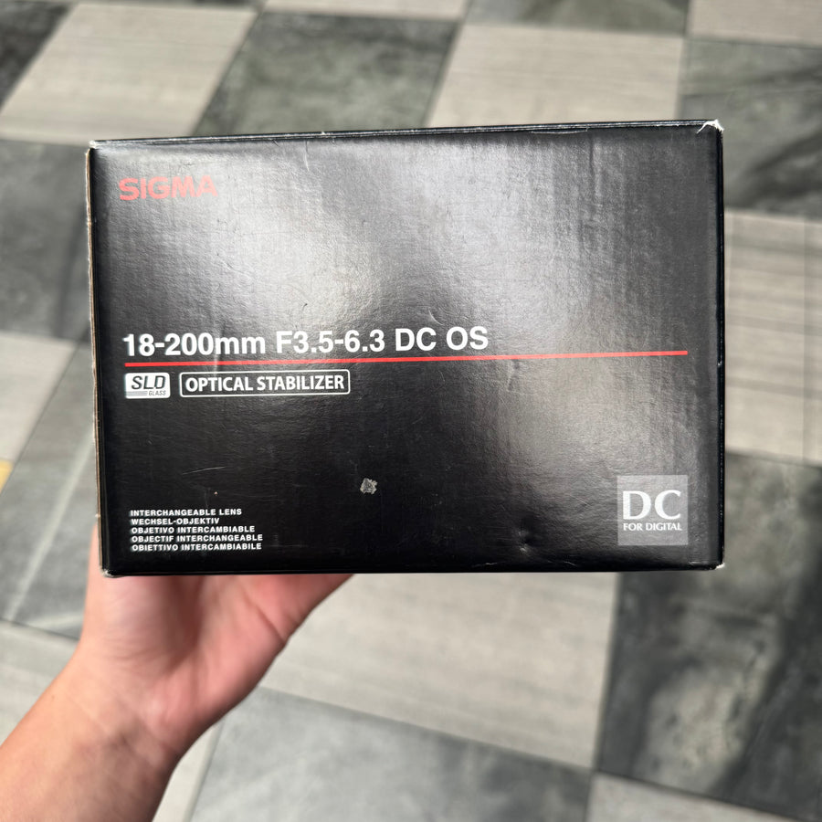 Sigma 18-200mm f/3.5-5.6 DC OS Lens