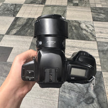 Load image into Gallery viewer, Minolta Dynax 5xi