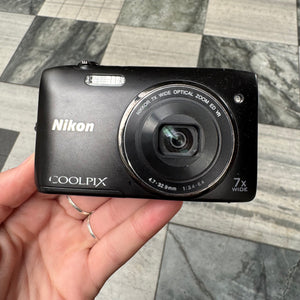 Nikon Coolpix S3500