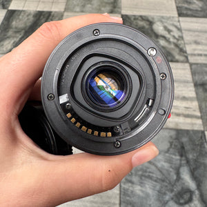 Minolta Maxxum AF XI 80-200mm f/4.5-5.6 Lens
