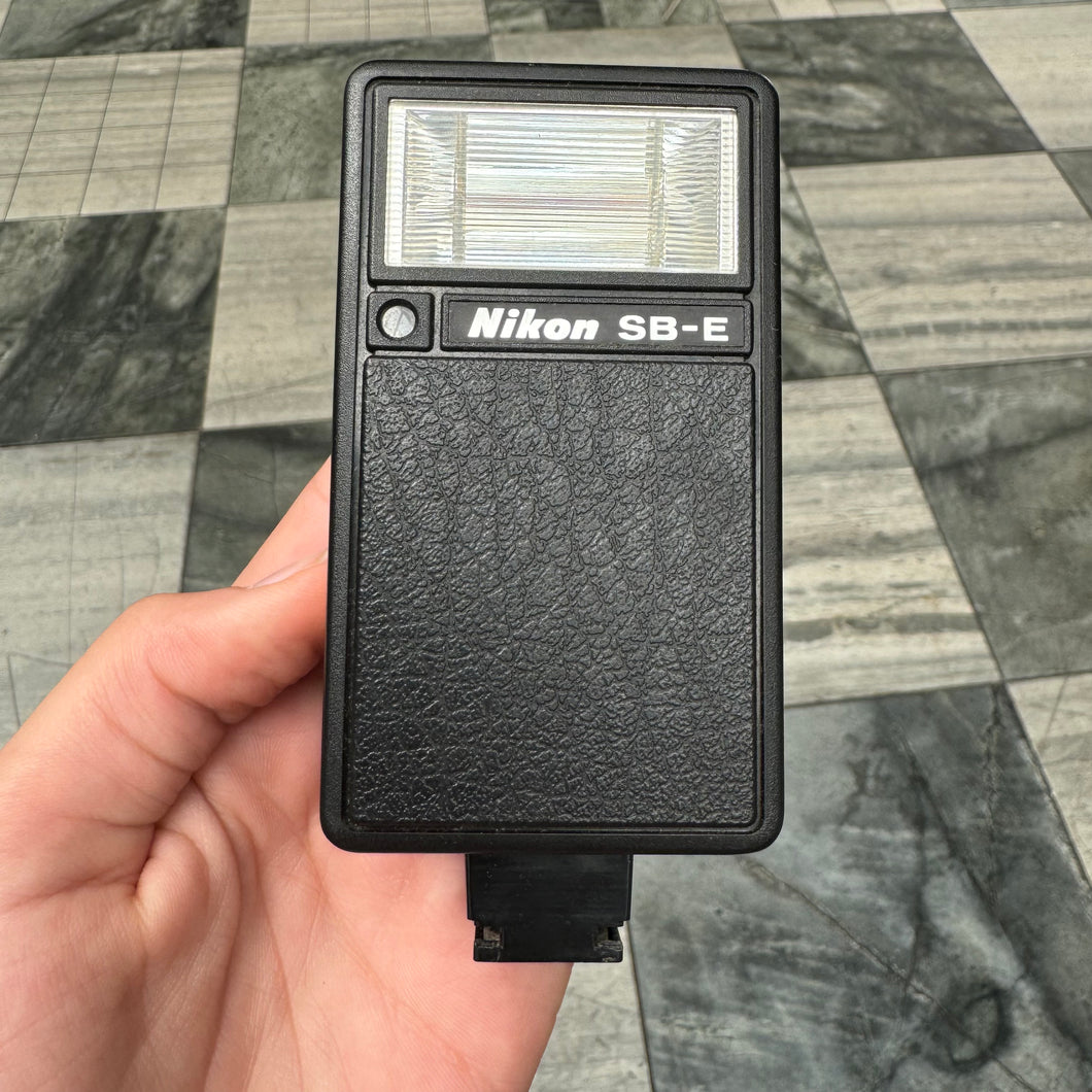 Nikon Speedlight SB-E Flash