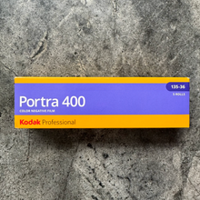 Load image into Gallery viewer, 5 x Pack - Kodak Portra 400 135-36 35mm - SAVE $10