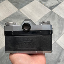 Load image into Gallery viewer, Zeiss Ikon Contaflex